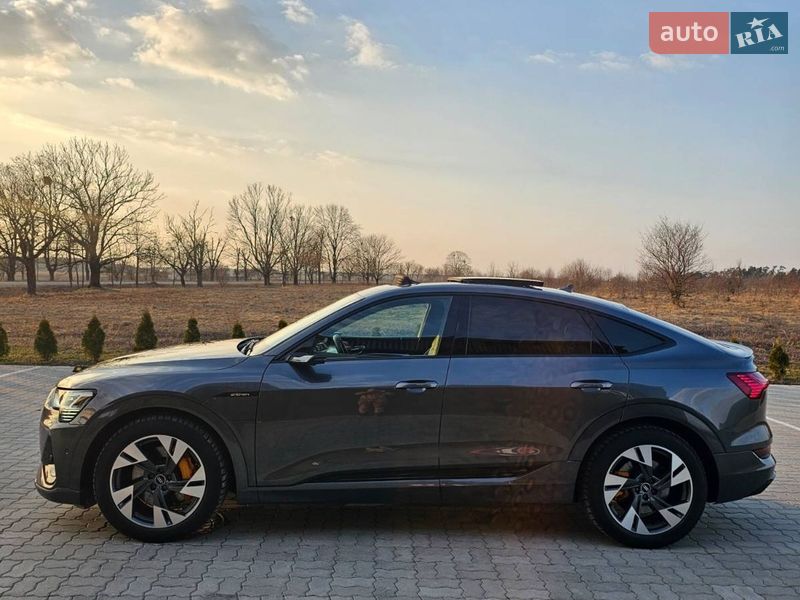 Audi e-tron 2021