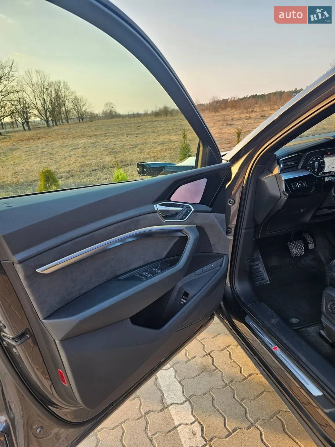 2021 Audi e-tron - мініатюра 32