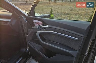 Внедорожник / Кроссовер Audi e-tron 2021 в Радехове
