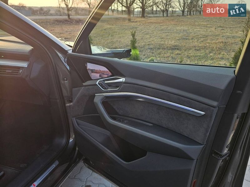 Внедорожник / Кроссовер Audi e-tron 2021 в Радехове