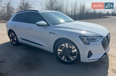 Внедорожник / Кроссовер Audi e-tron 2020 в Виннице