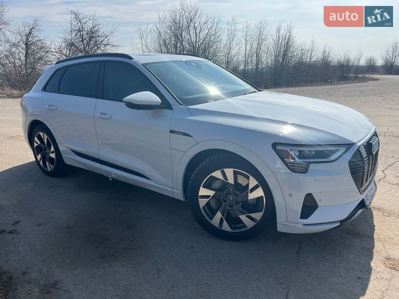 Внедорожник / Кроссовер Audi e-tron 2020 в Виннице