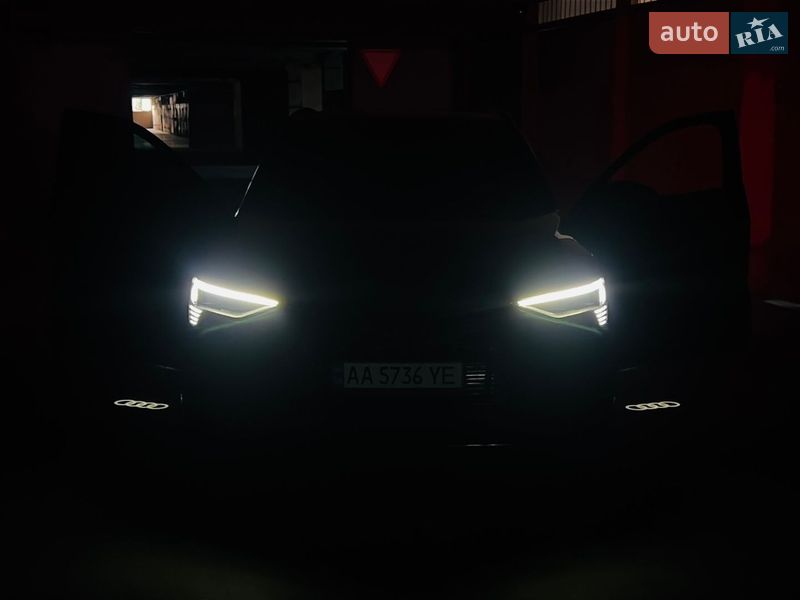 Внедорожник / Кроссовер Audi e-tron 2019 в Киеве