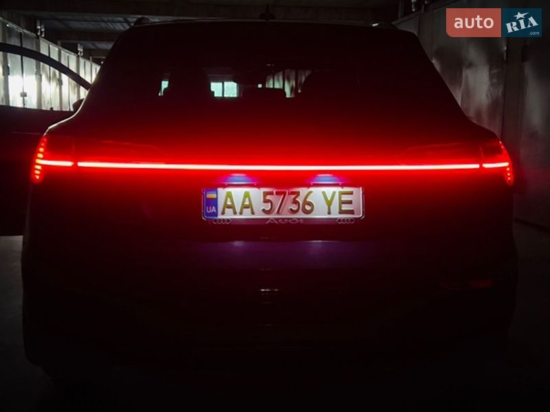 Внедорожник / Кроссовер Audi e-tron 2019 в Киеве