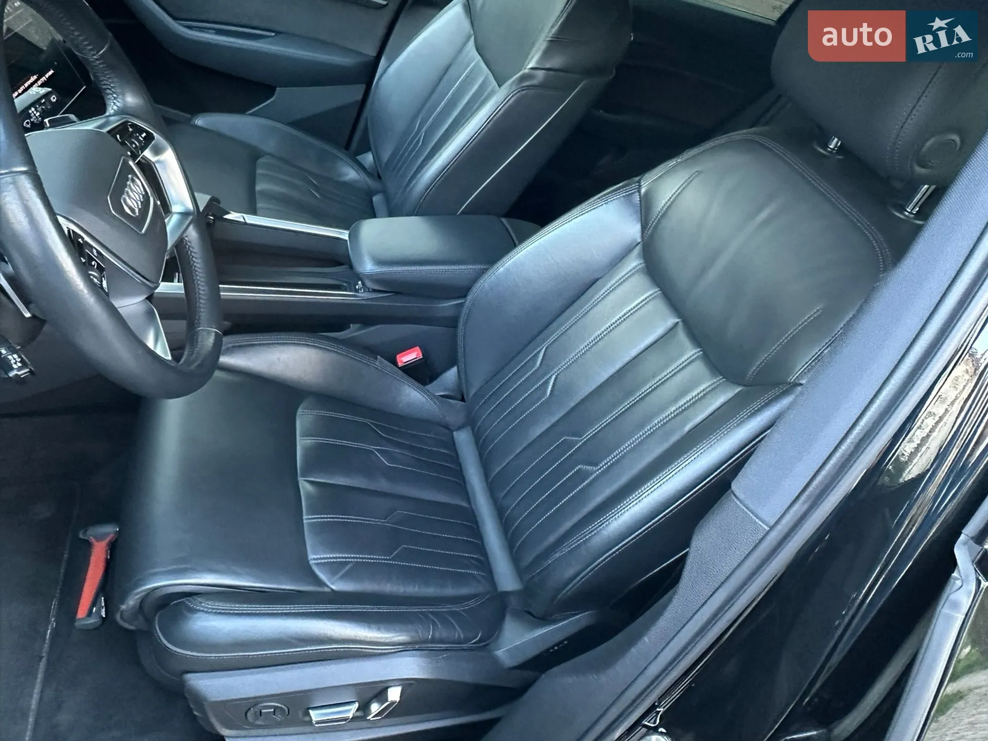 2019 Audi e-tron - мініатюра 26