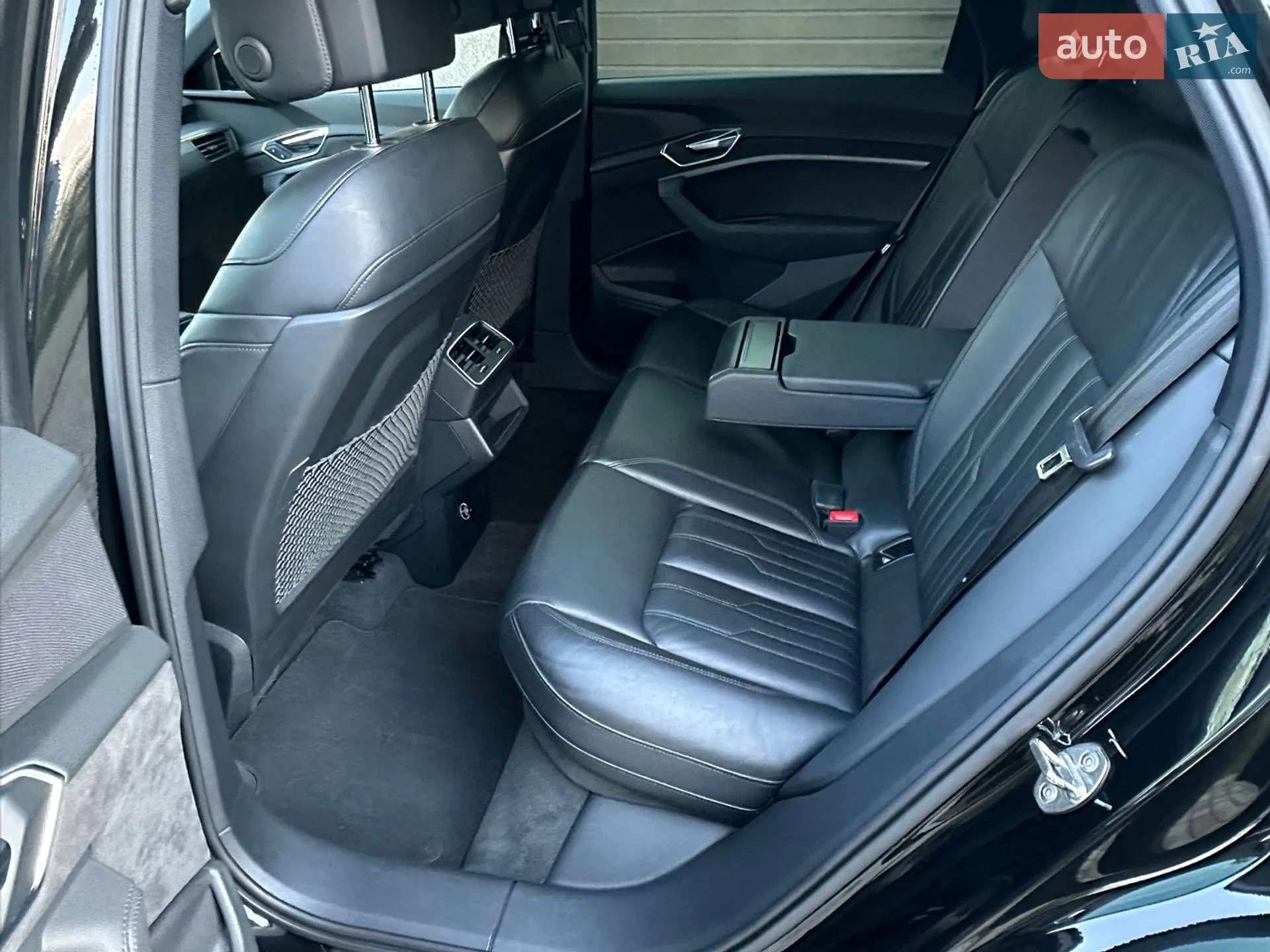 2019 Audi e-tron - мініатюра 38