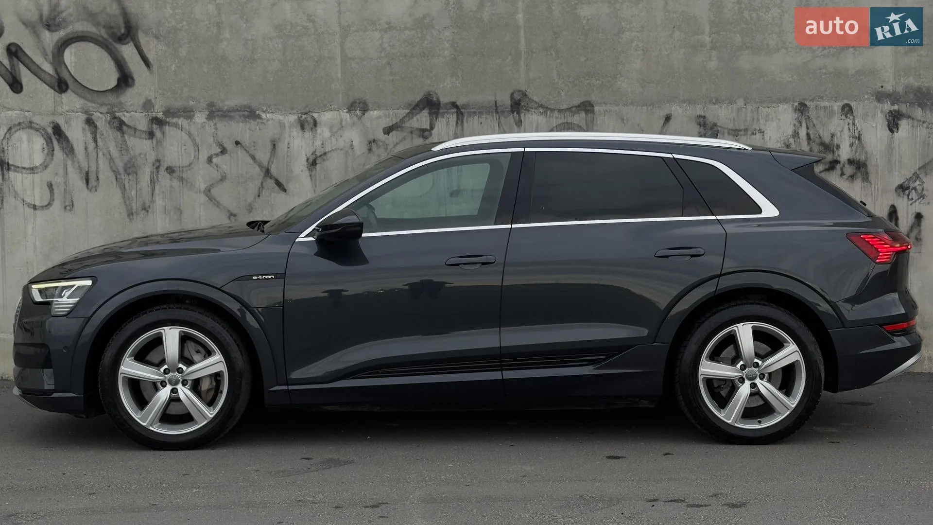 2020 Audi e-tron - мініатюра 11