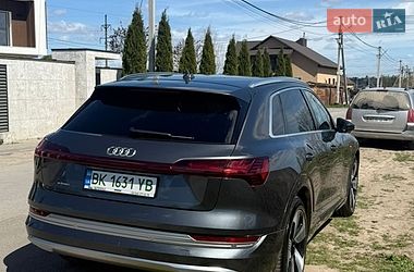 Внедорожник / Кроссовер Audi e-tron 2019 в Луцке