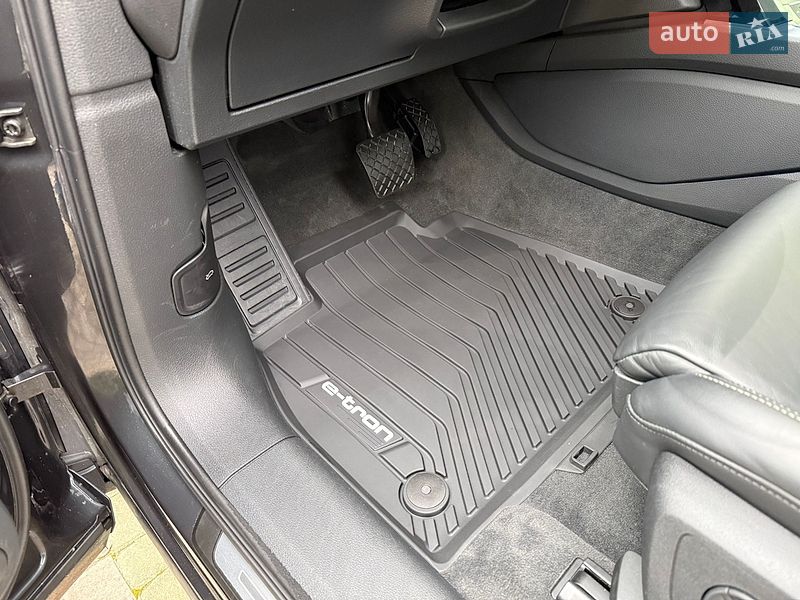 Внедорожник / Кроссовер Audi e-tron 2020 в Тернополе фото 56 Внедорожник / Кроссовер Audi e-tron 2020 в Тернополе