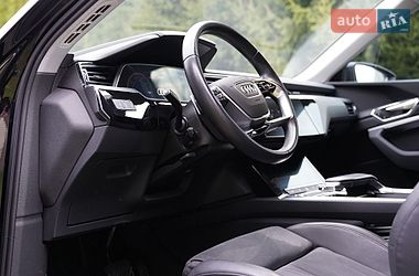 Внедорожник / Кроссовер Audi e-tron 2022 в Киеве
