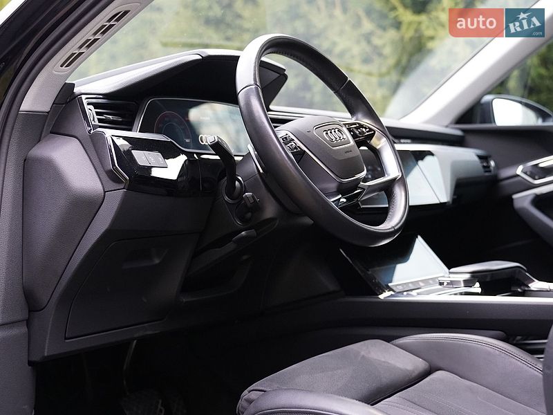 Внедорожник / Кроссовер Audi e-tron 2022 в Киеве