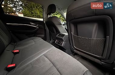 Внедорожник / Кроссовер Audi e-tron 2022 в Киеве