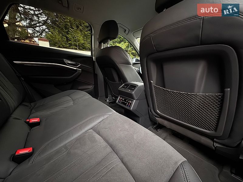 Внедорожник / Кроссовер Audi e-tron 2022 в Киеве
