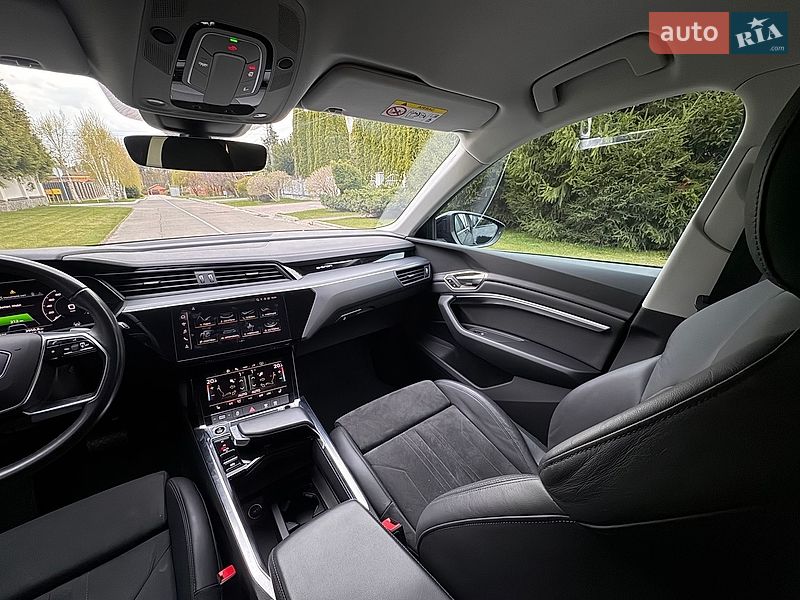 Внедорожник / Кроссовер Audi e-tron 2022 в Киеве