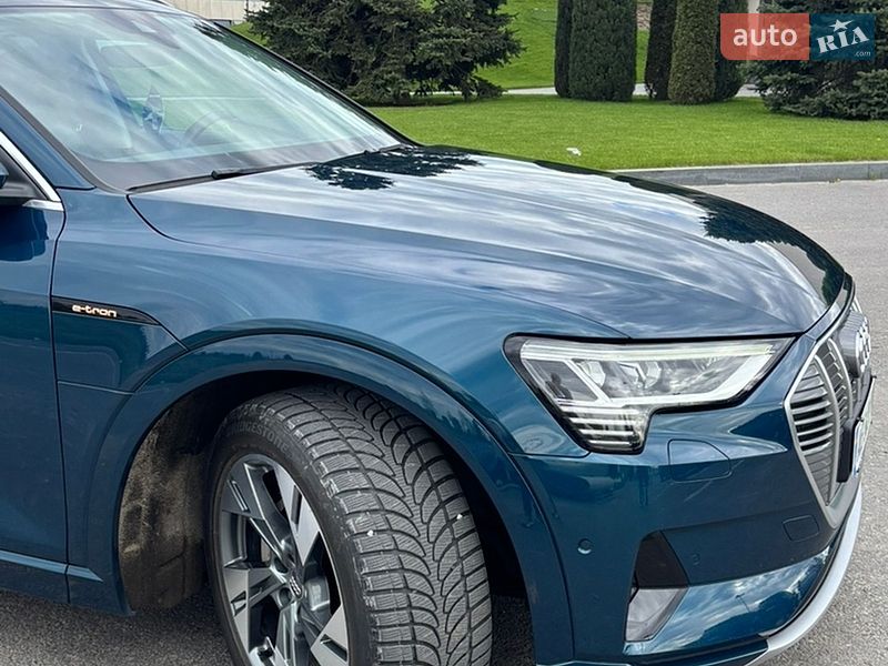 Внедорожник / Кроссовер Audi e-tron 2019 в Днепре