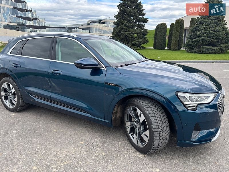 Внедорожник / Кроссовер Audi e-tron 2019 в Днепре