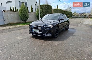 Позашляховик / Кросовер Audi e-tron 2021 в Києві
