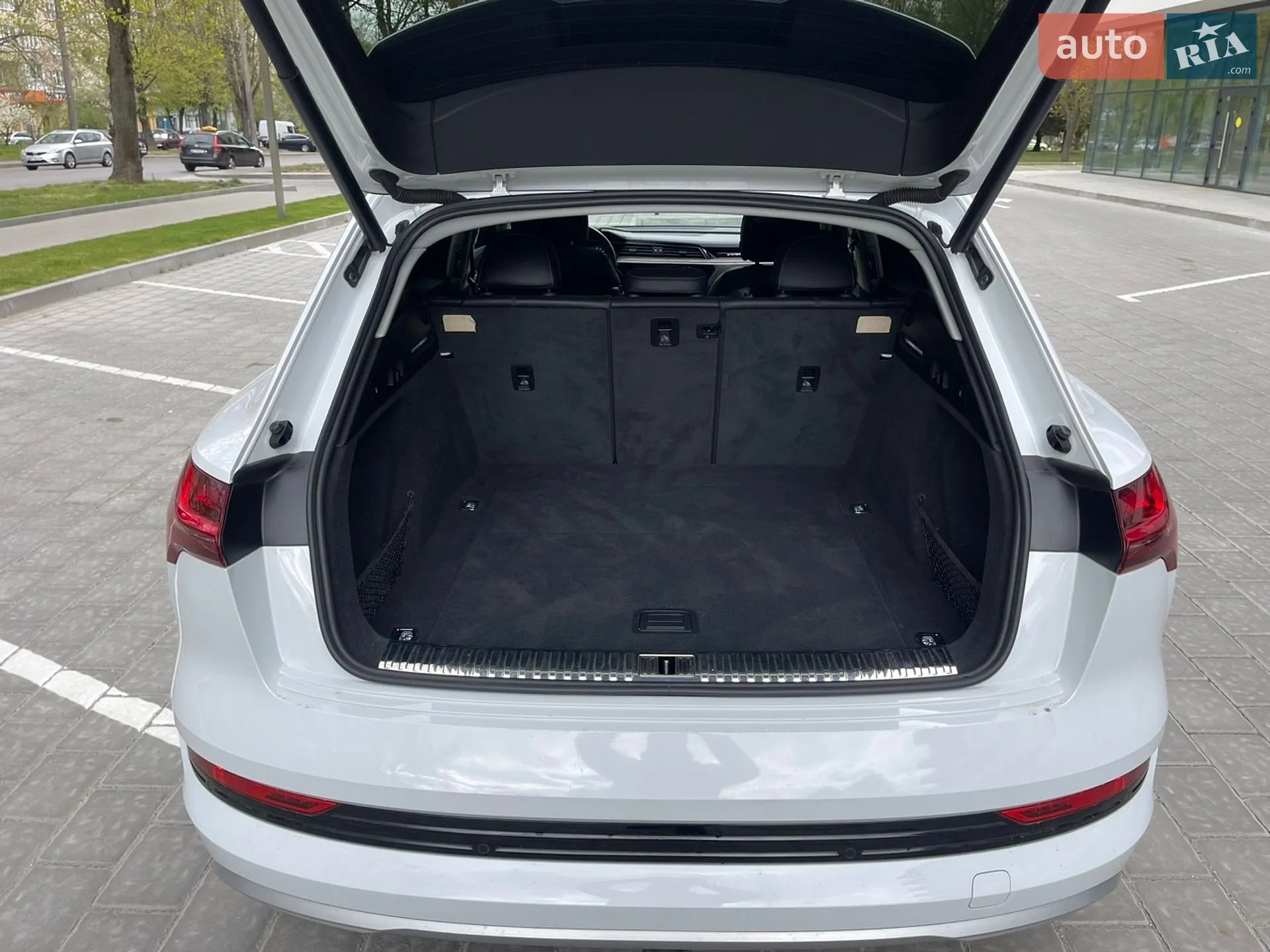 2019 Audi e-tron - мініатюра 41