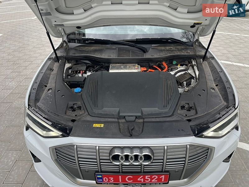 Внедорожник / Кроссовер Audi e-tron 2019 в Ровно
