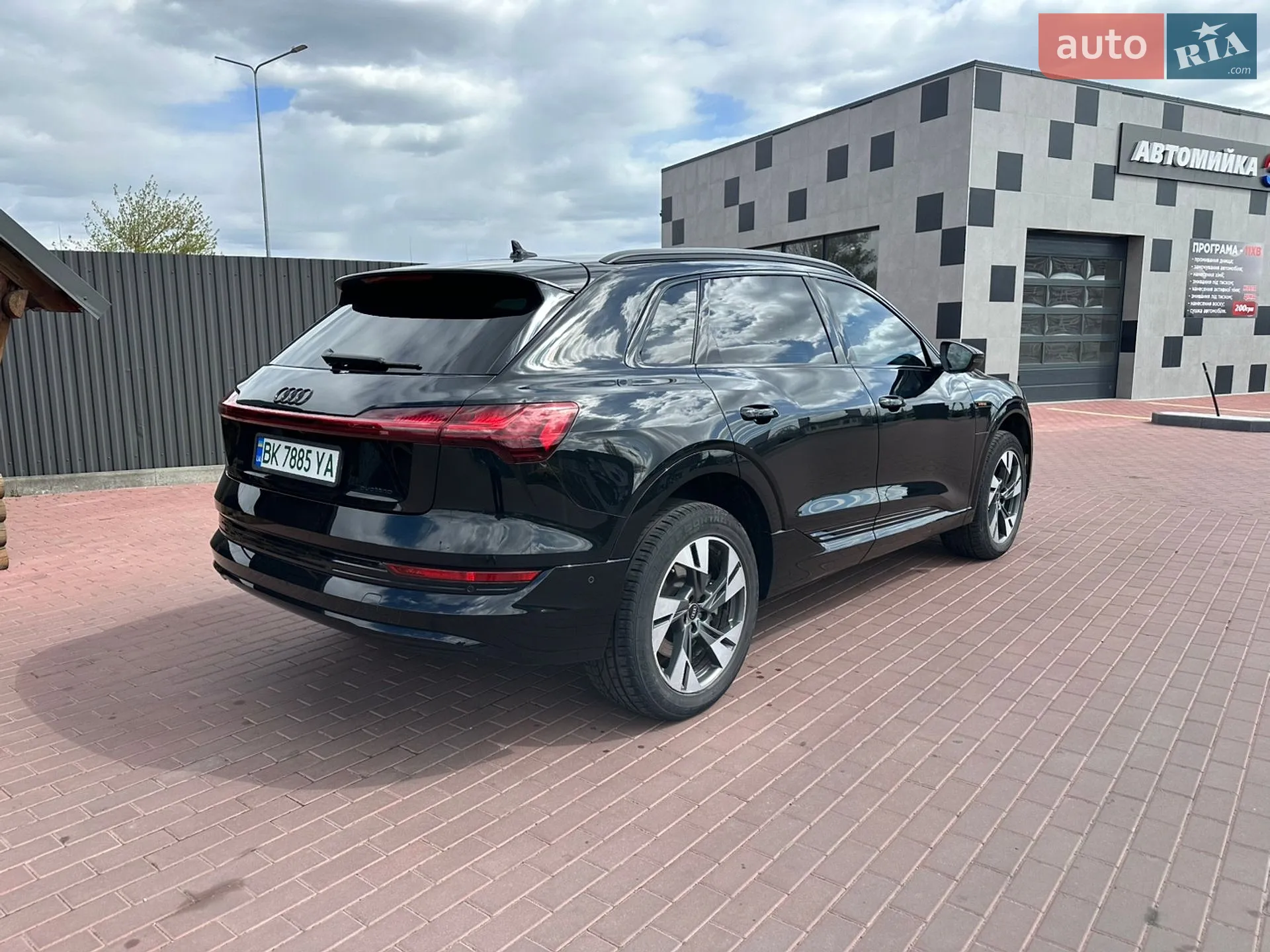 2022 Audi e-tron - мініатюра 4