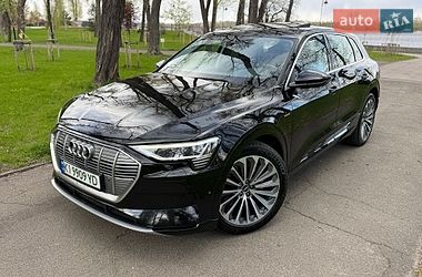 Внедорожник / Кроссовер Audi e-tron 2021 в Киеве