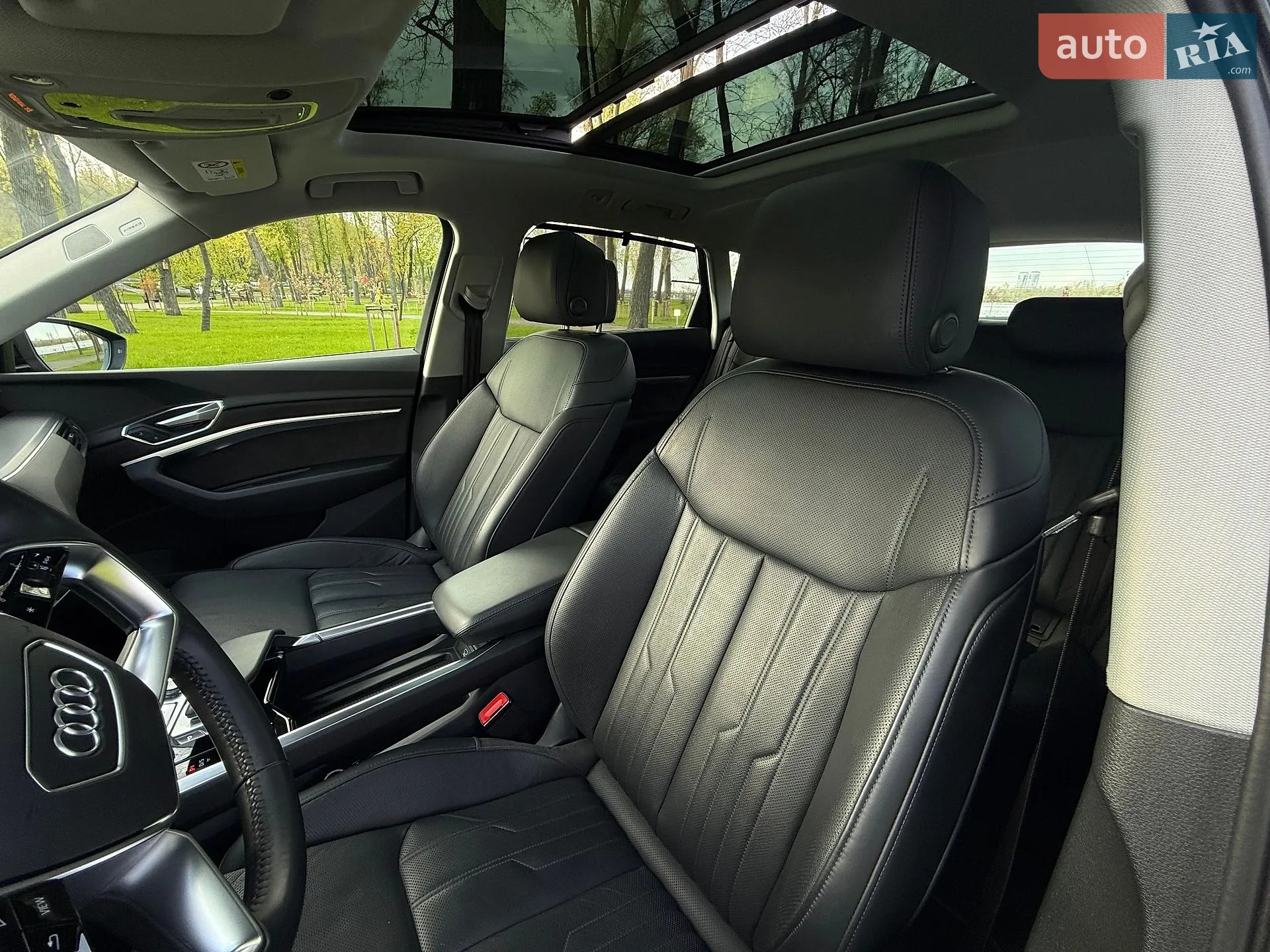 2021 Audi e-tron - мініатюра 21
