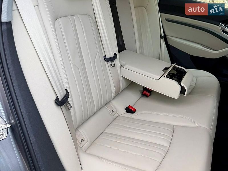 Внедорожник / Кроссовер Audi e-tron 2021 в Ровно