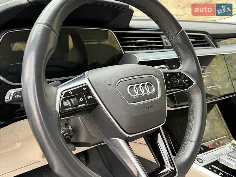 Внедорожник / Кроссовер Audi e-tron 2021 в Ровно