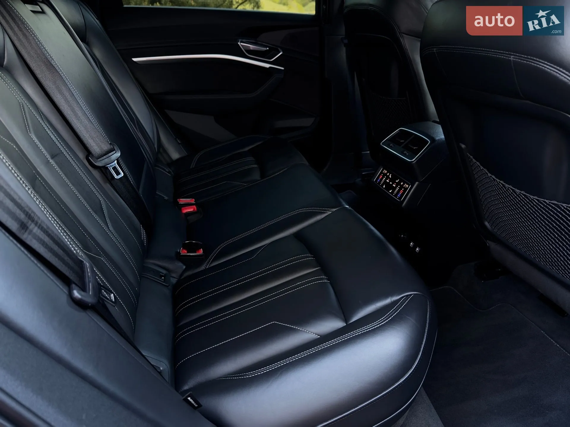 2019 Audi e-tron - мініатюра 29
