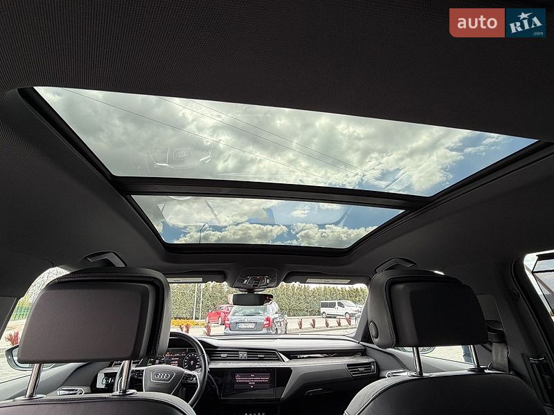 Внедорожник / Кроссовер Audi e-tron 2019 в Городке
