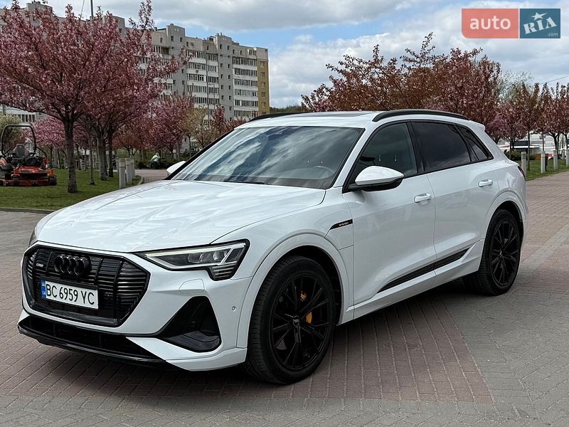 Audi e-tron 2019
