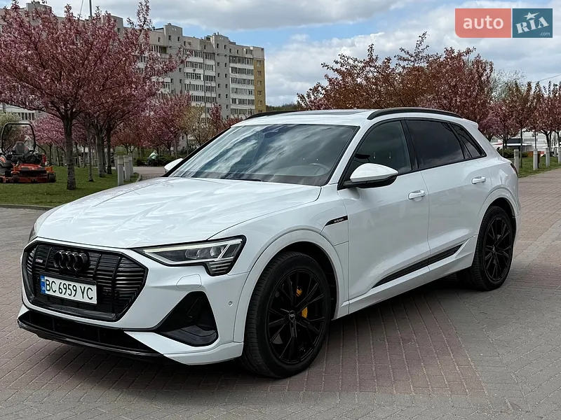 Audi e-tron 2019