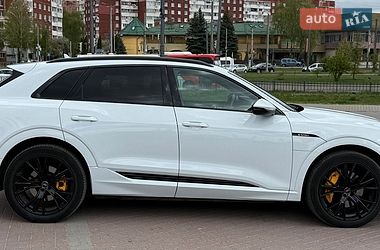 Позашляховик / Кросовер Audi e-tron 2019 в Львові