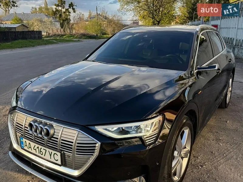 Audi e-tron 2019