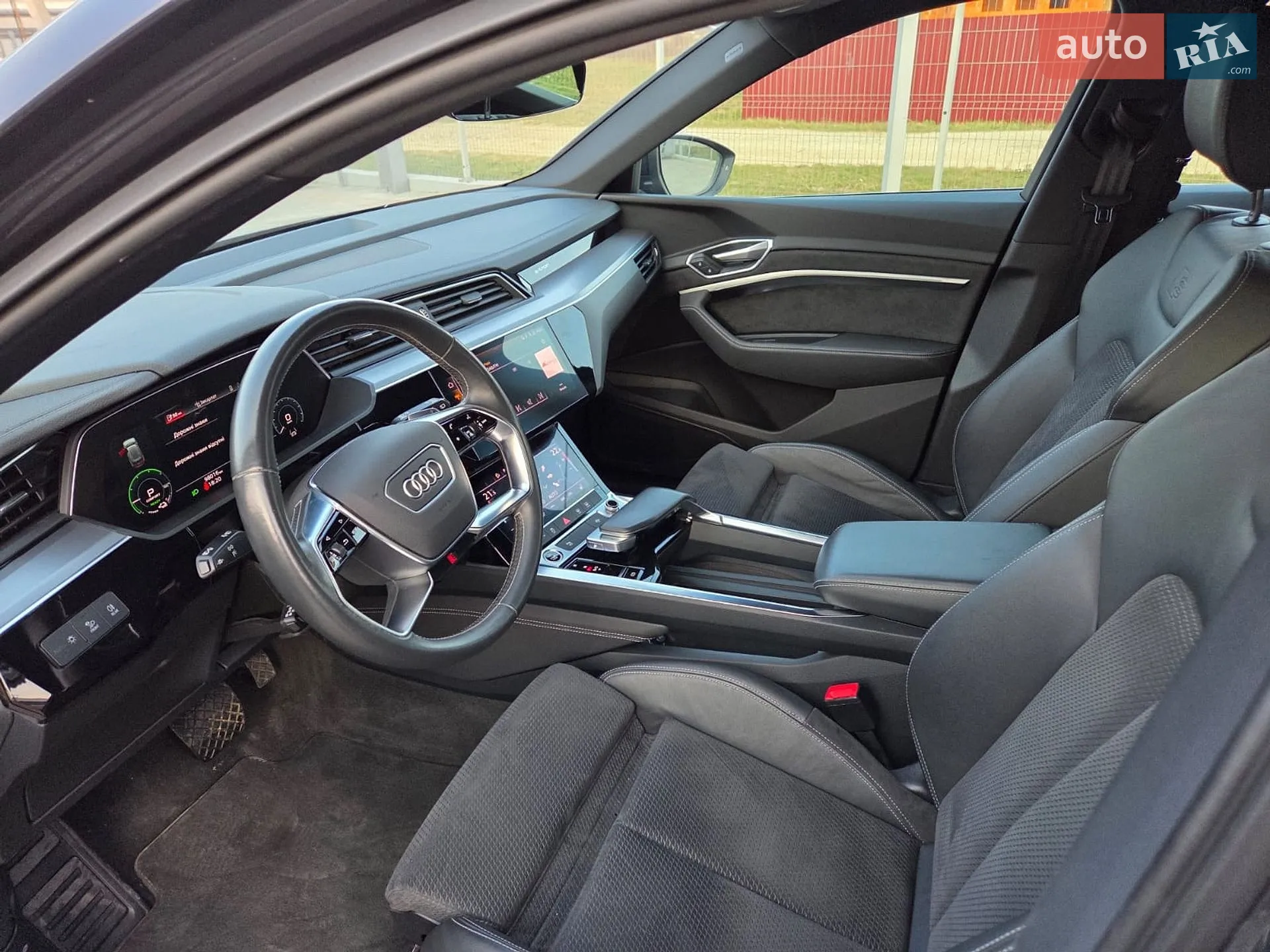 2021 Audi e-tron - мініатюра 9