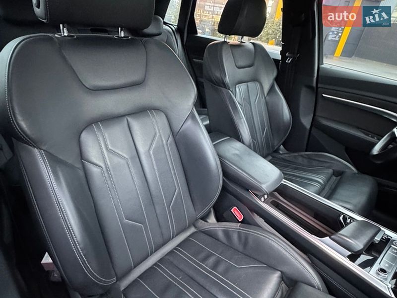 Внедорожник / Кроссовер Audi e-tron 2019 в Харькове