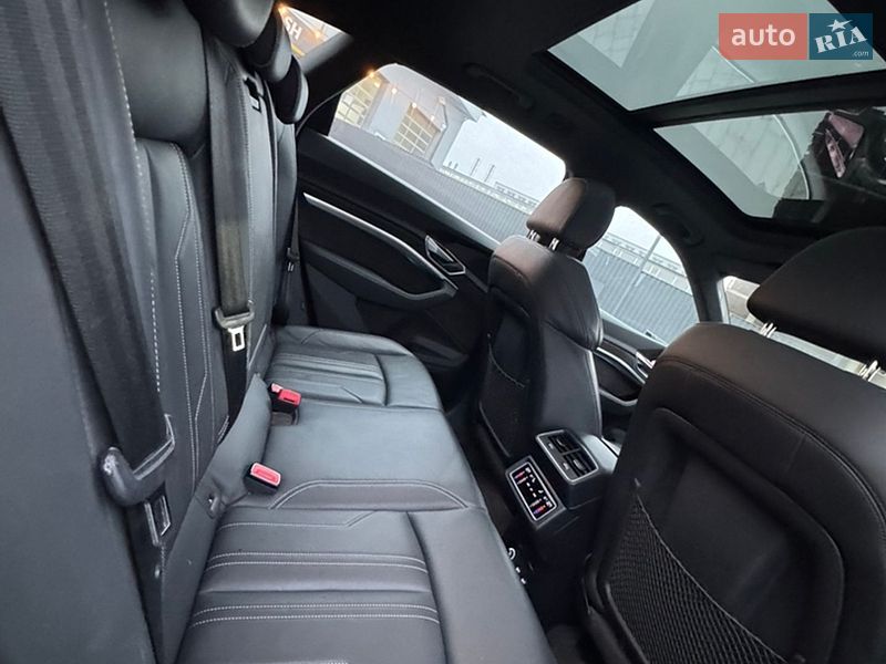 Внедорожник / Кроссовер Audi e-tron 2019 в Харькове