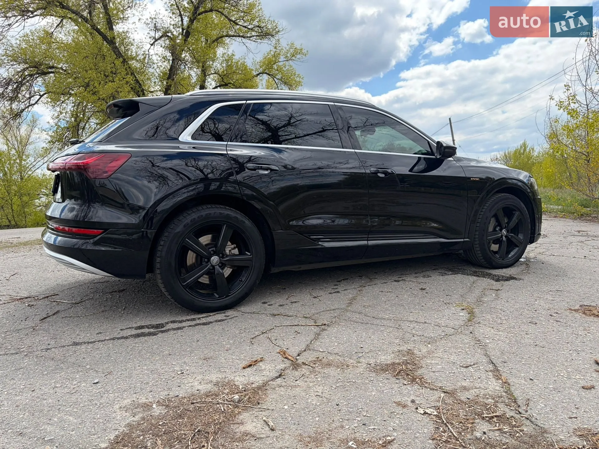 2019 Audi e-tron - мініатюра 5