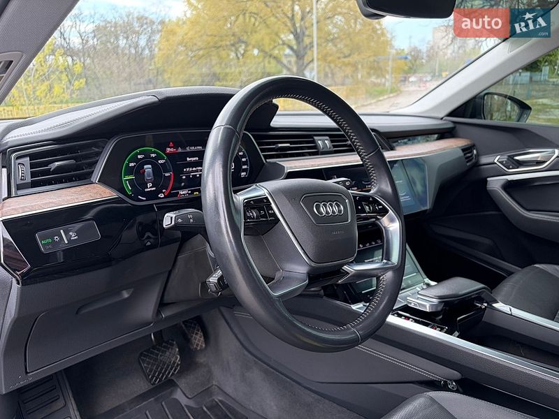 Внедорожник / Кроссовер Audi e-tron 2019 в Кременчуге