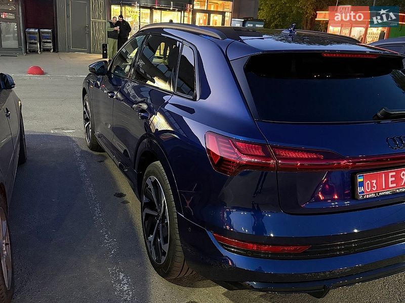 Внедорожник / Кроссовер Audi e-tron 2022 в Харькове