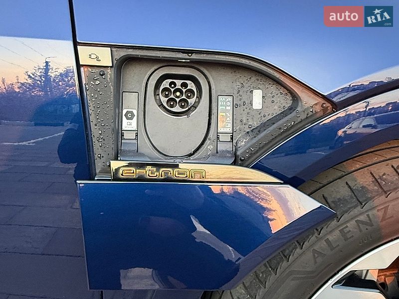 Внедорожник / Кроссовер Audi e-tron 2022 в Харькове