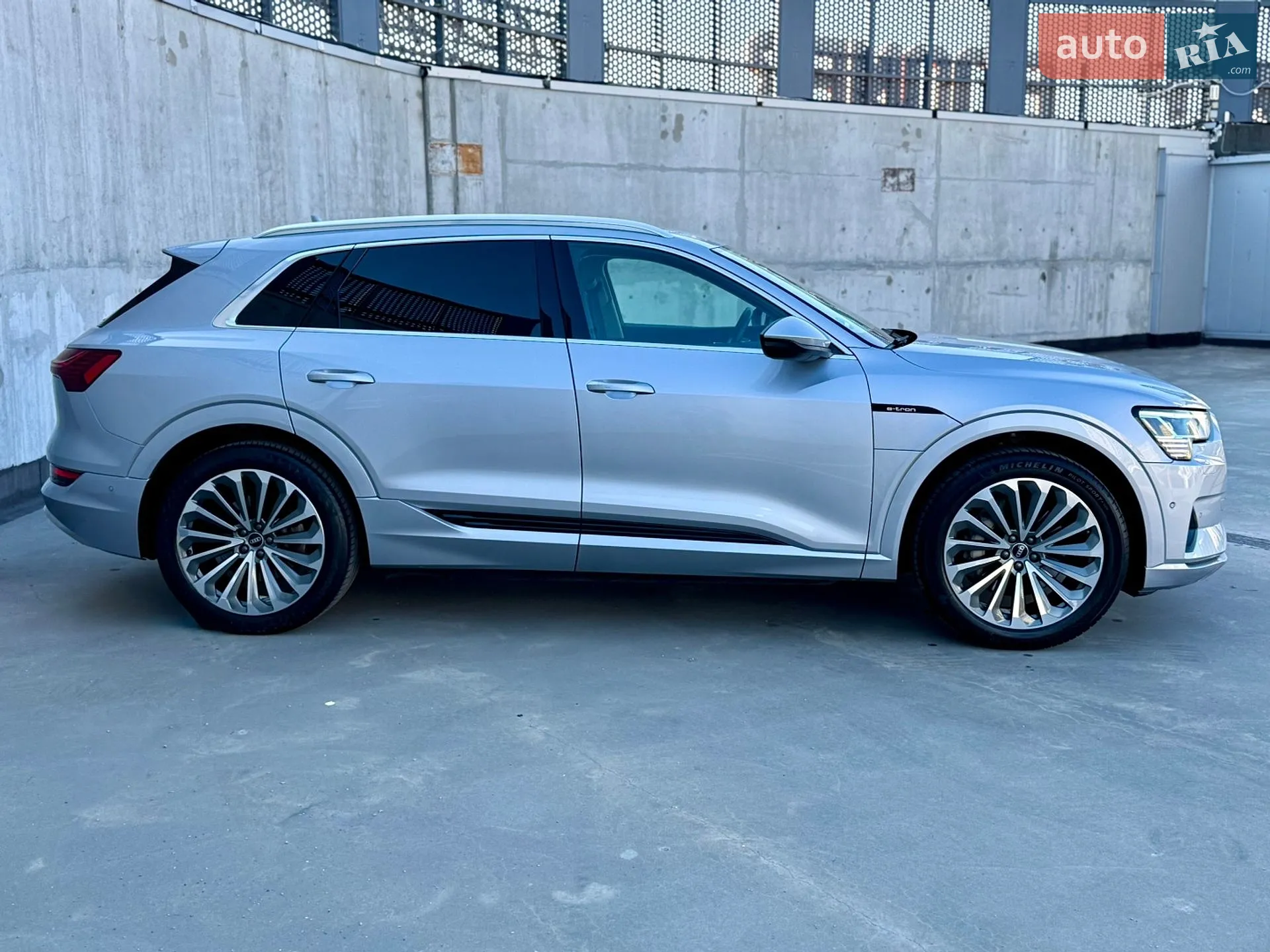 2021 Audi e-tron - мініатюра 10