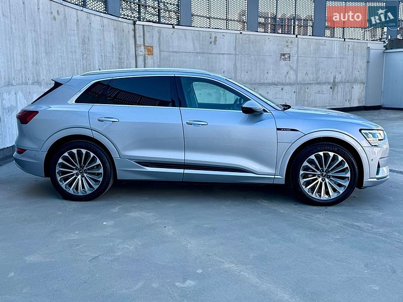 Внедорожник / Кроссовер Audi e-tron 2021 в Киеве фото 10 Внедорожник / Кроссовер Audi e-tron 2021 в Киеве
