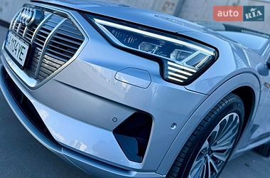 Внедорожник / Кроссовер Audi e-tron 2021 в Киеве фото 26 Внедорожник / Кроссовер Audi e-tron 2021 в Киеве