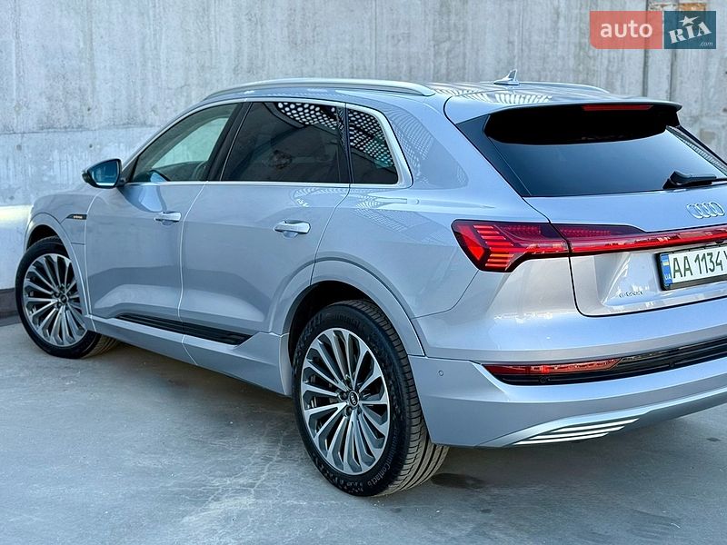 Внедорожник / Кроссовер Audi e-tron 2021 в Киеве фото 30 Внедорожник / Кроссовер Audi e-tron 2021 в Киеве