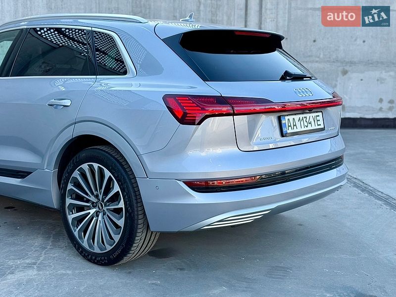 Внедорожник / Кроссовер Audi e-tron 2021 в Киеве фото 32 Внедорожник / Кроссовер Audi e-tron 2021 в Киеве