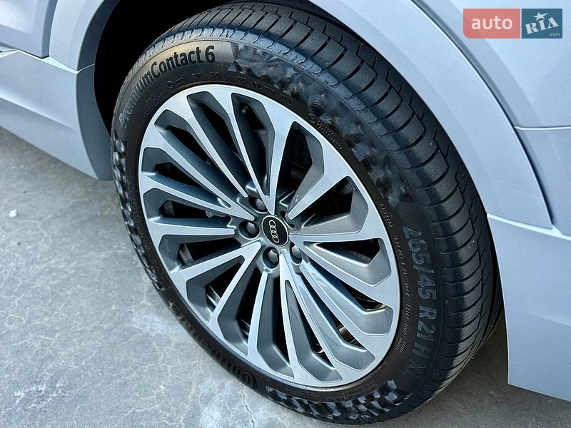 Внедорожник / Кроссовер Audi e-tron 2021 в Киеве фото 46 Внедорожник / Кроссовер Audi e-tron 2021 в Киеве