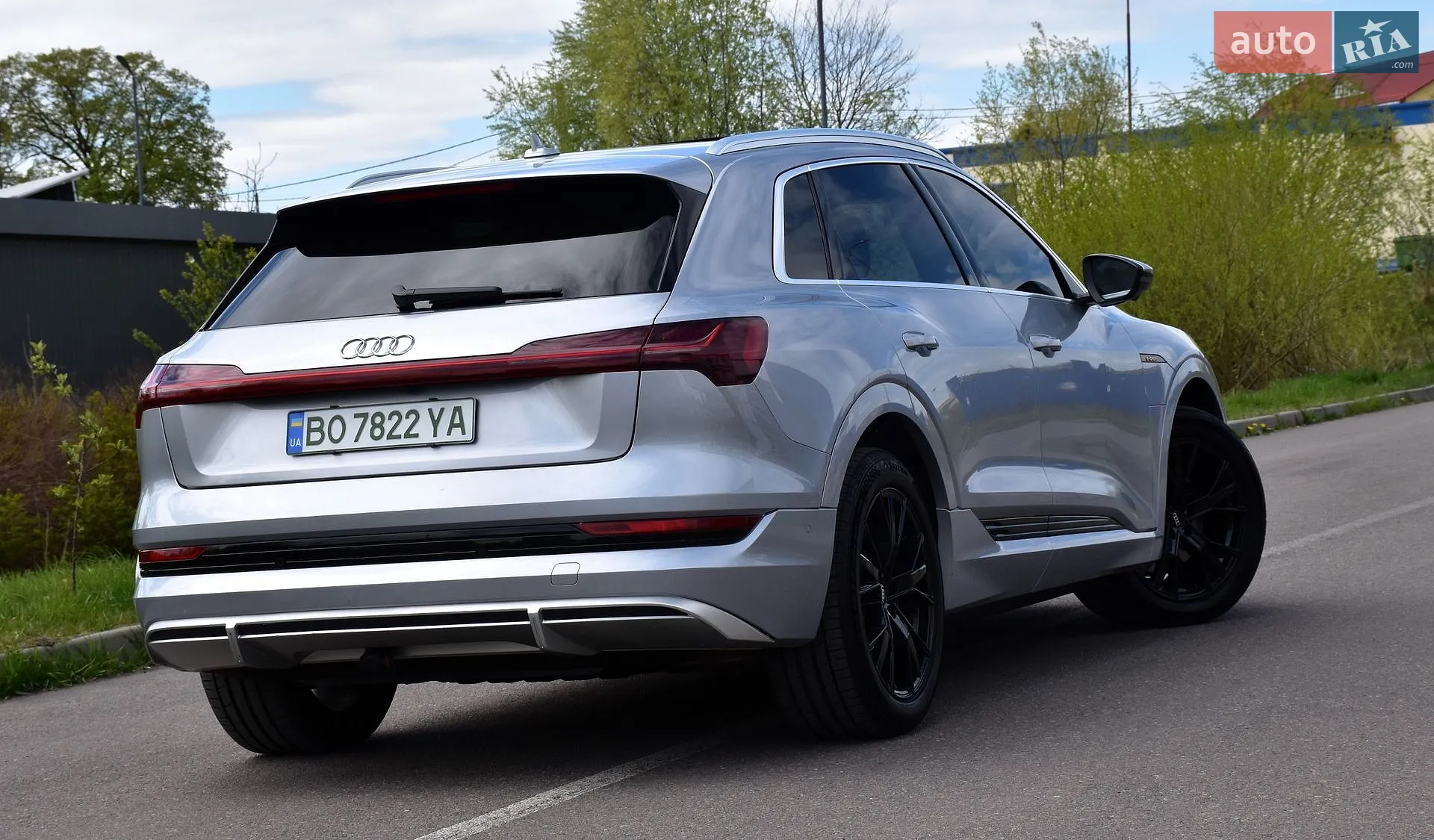 2020 Audi e-tron - мініатюра 12