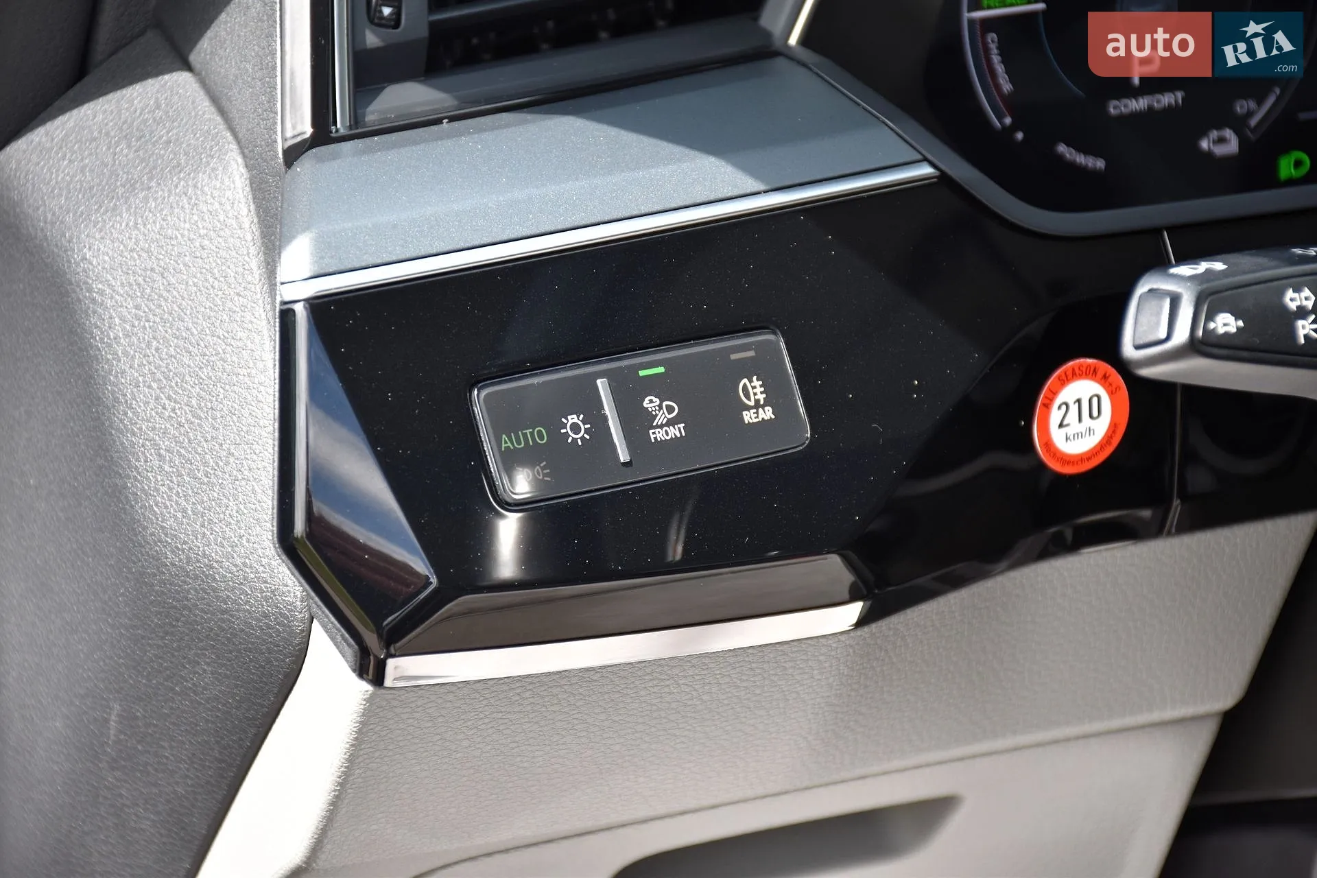 2020 Audi e-tron - мініатюра 43