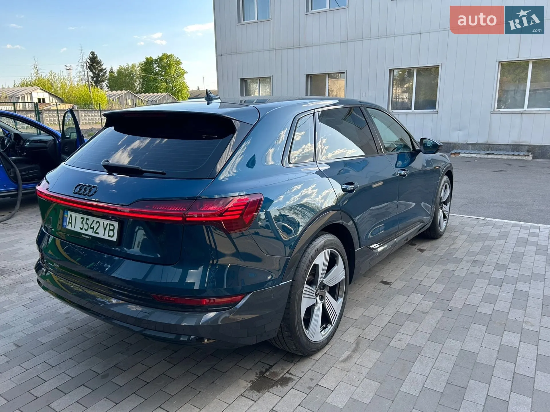 2022 Audi e-tron - мініатюра 2